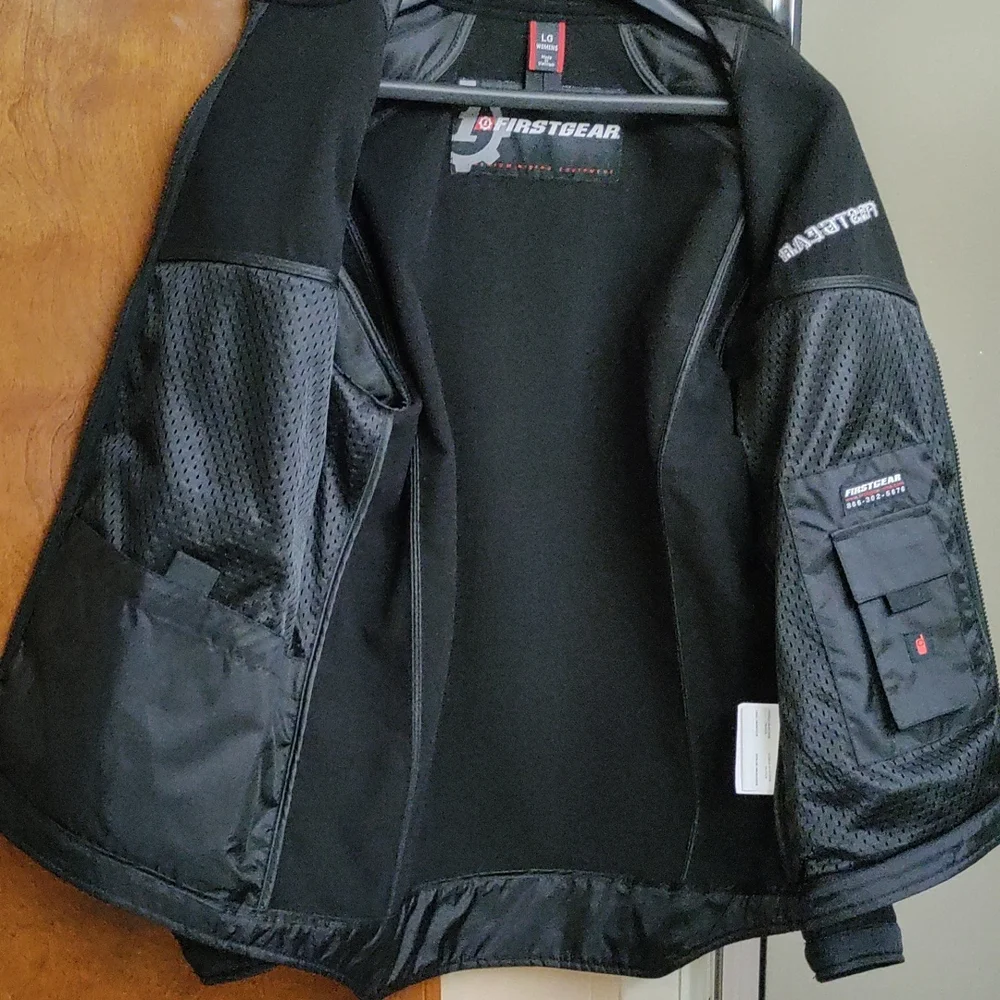 🦋FirstGear Softshell Jacket - Picture 8 of 13